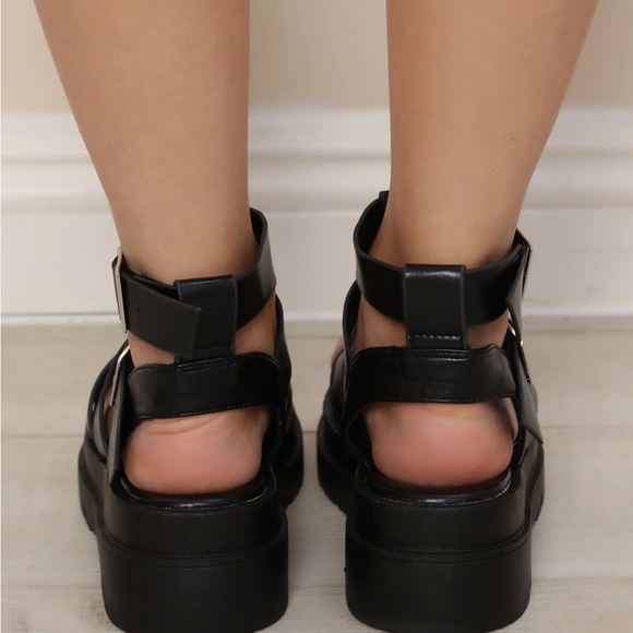 Black Gladiator sandals - Picture 6 of 6